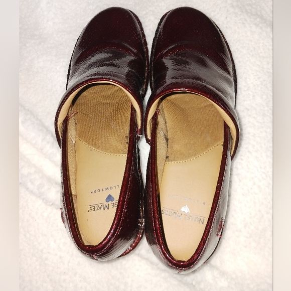 Nurse Mates pillowtop shoes. Burgundy, 9 1/2 M. - Picture 2 of 5